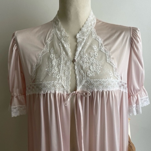 Vintage 1970s NWT  Vanity Fair Peignoir Long Ravissant Pink Lace Nylon Medium - Picture 2 of 11